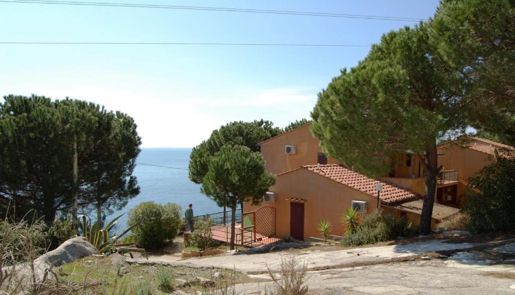Residence La Calle Isola D'Elba Exterior photo