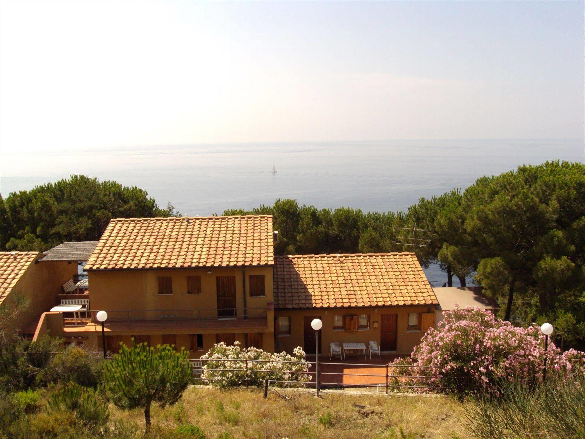 Residence La Calle Isola D'Elba Exterior photo